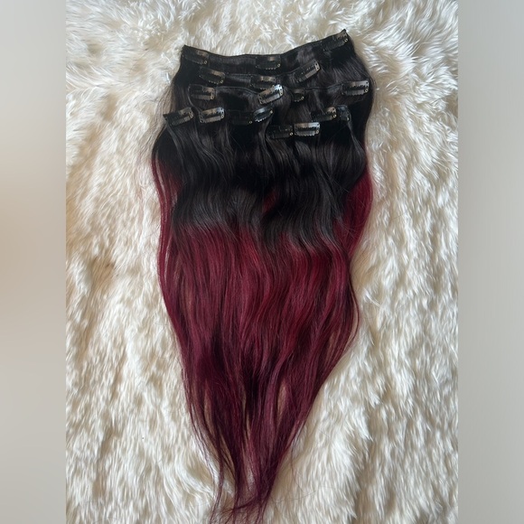22 Inch Clip in Hair Extensions Ombre black to Burgundy - Picture 1 of 4